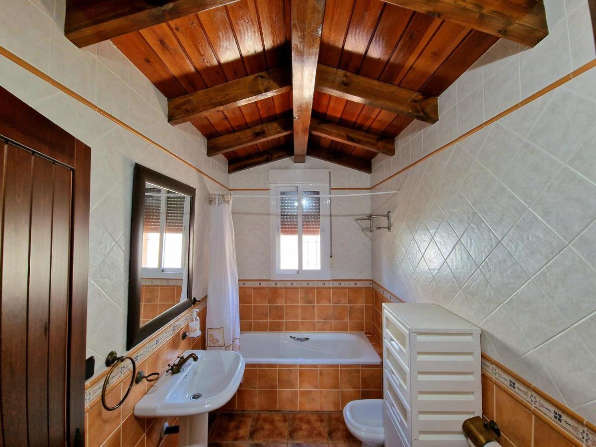 Chalet El Parral - Piscina Y Sala De Cine Malaga Bagian luar foto